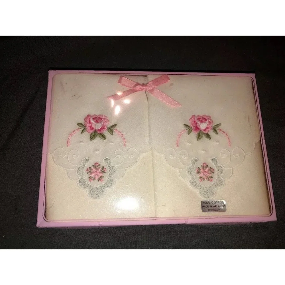 NIB‎ Embroidered Handkerchiefs White Pink Flower 100% Cotton Malaysia